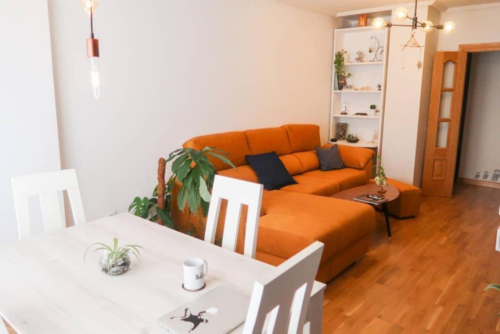 Housingleon- Casa Oliva Con Garaje Lejlighed Eksteriør billede