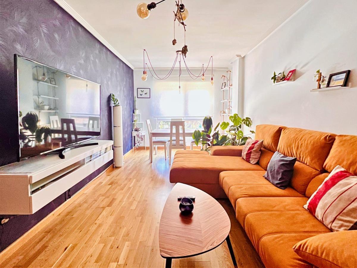 Housingleon- Casa Oliva Con Garaje Lejlighed Eksteriør billede