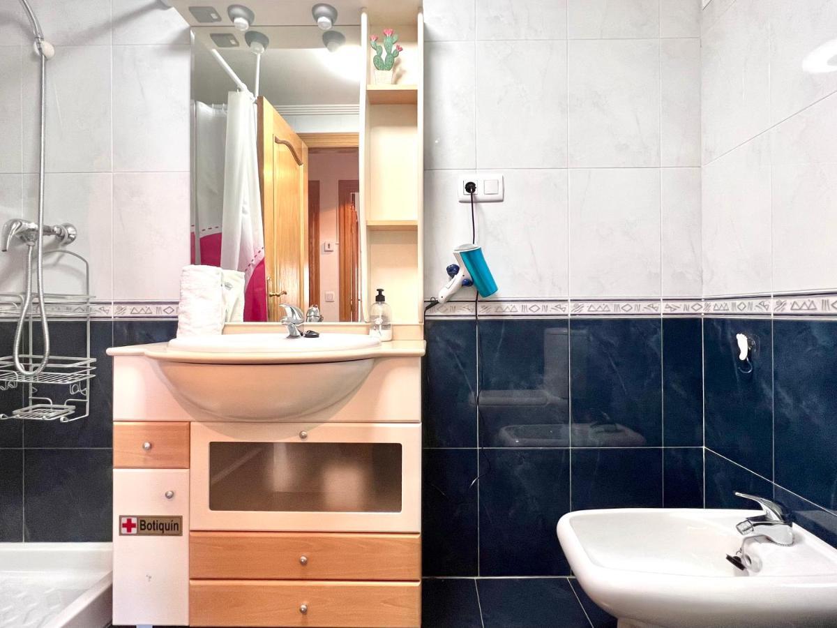 Housingleon- Casa Oliva Con Garaje Lejlighed Eksteriør billede